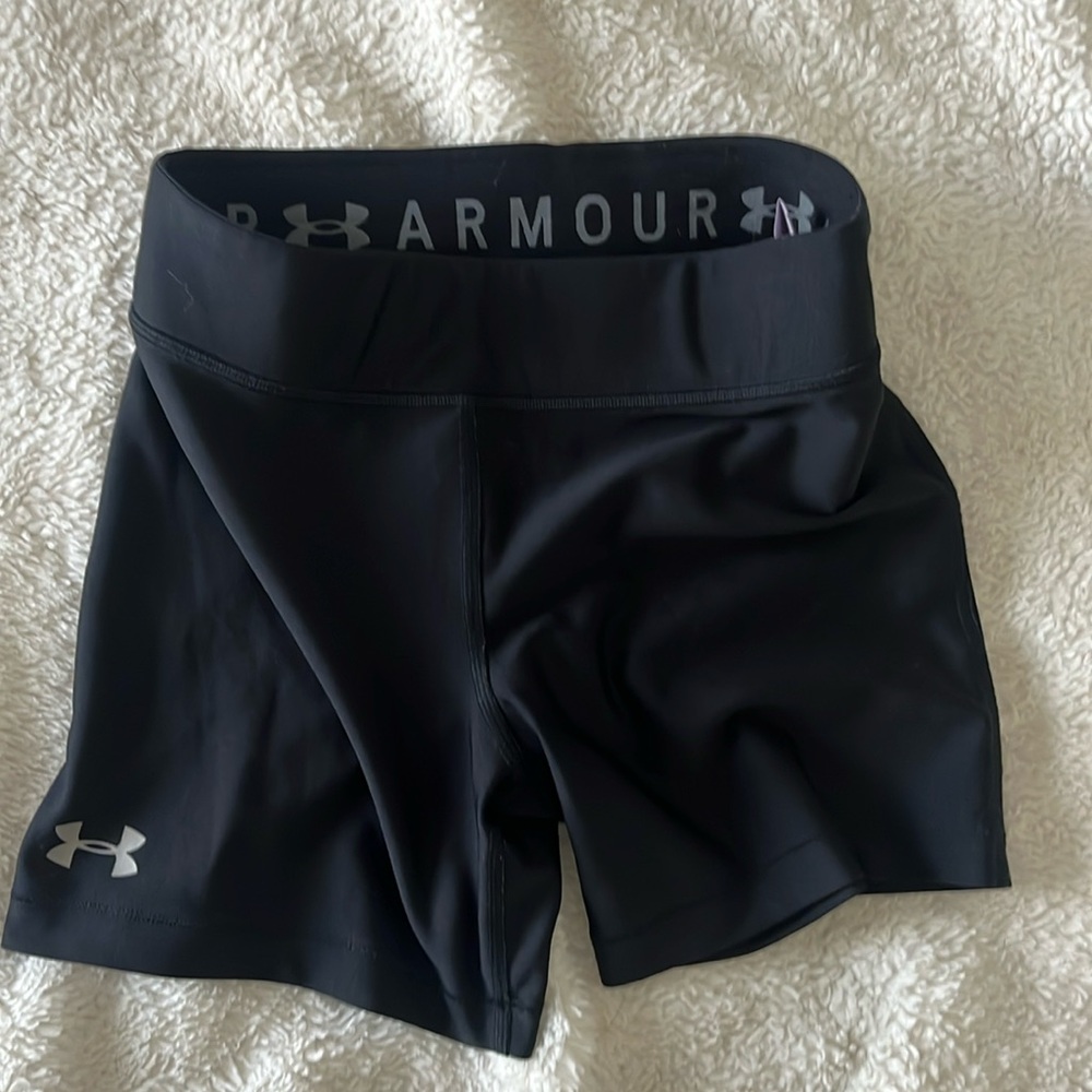 Under Armor biker shorts